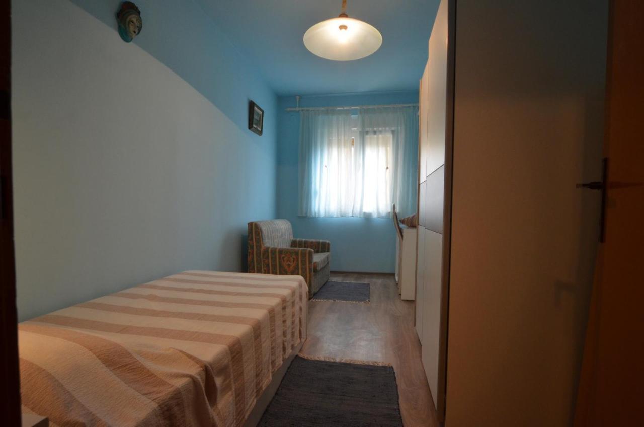 Condominium Apartment Ровінь Екстер'єр фото